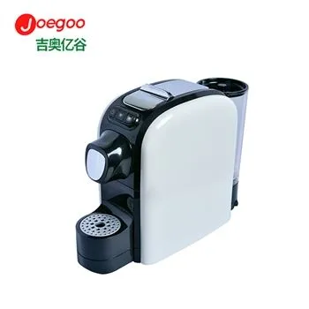 Vienas 40 pėdų kapsulių kavos aparato konteineris pristatomas į Italiją